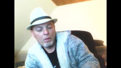 schnibschnab online show from March 20, 2026, 2:05 am