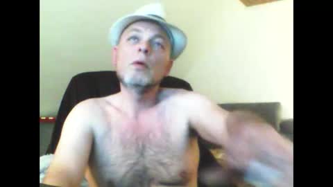 schnibschnab online show from March 22, 2026, 2:09 pm