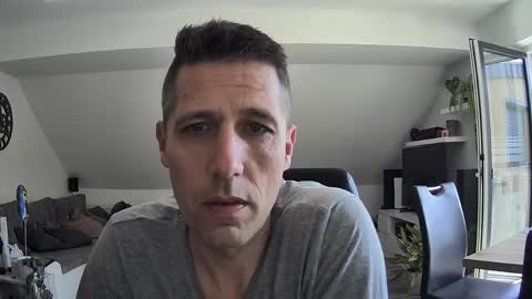 Dildomen online show from April 28, 2026, 10:42 am