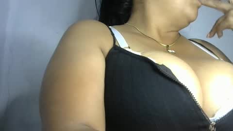 mai latina online show from January 31, 2025, 1:54 am