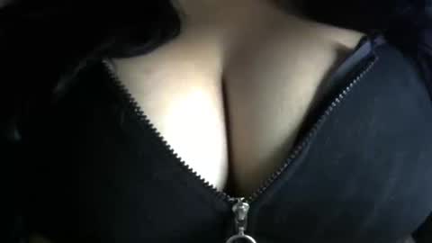 Snapshot of schoco_milf chatting on September 26, 2025, 11:31 pm mai latina online show from September 26, 2025, 11:31 pm
