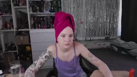 Rina online show from March 23, 2026, 7:12 am