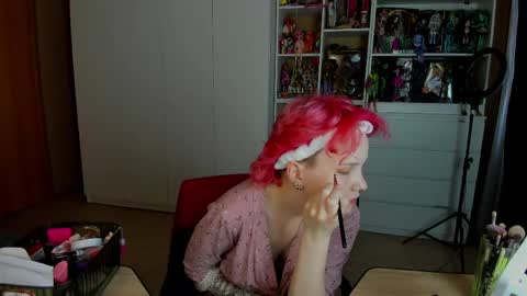Rina online show from May 8, 2026, 7:36 am
