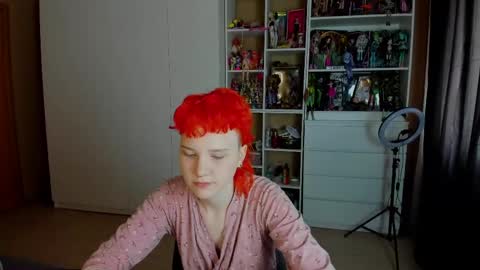 Rina online show from May 28, 2026, 7:27 am