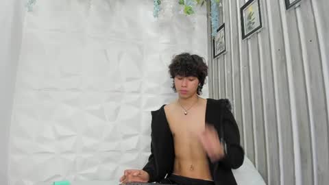 Snapshot of sckrapper chatting on May 19, 2026, 12:33 pm sckrapper online show from May 19, 2026, 12:33 pm