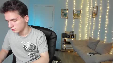 Snapshot of scooby_r chatting on December 28, 2024, 11:52 am Thomas brunette and Alex blond online show from December 28, 2024, 11:52 am