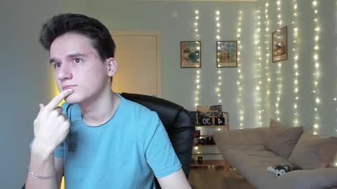 Snapshot of scooby_r chatting on December 29, 2024, 8:11 am Thomas brunette and Alex blond online show from December 29, 2024, 8:11 am