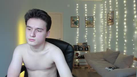 Snapshot of scooby_r chatting on December 29, 2024, 11:18 am Thomas brunette and Alex blond online show from December 29, 2024, 11:18 am