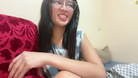 Snapshot of scorpio_babe chatting on June 19, 2026, 2:43 pm KEAN online show from June 19, 2026, 2:43 pm