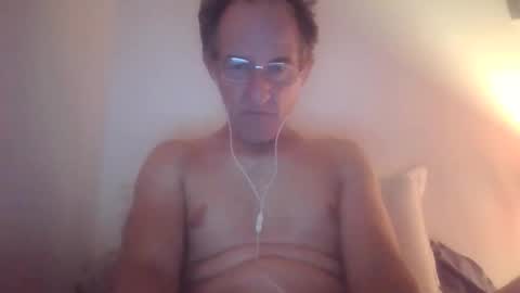 Snapshot of scotchwhieskie chatting on September 14, 2025, 9:58 pm scotchwhieskie online show from September 14, 2025, 9:58 pm