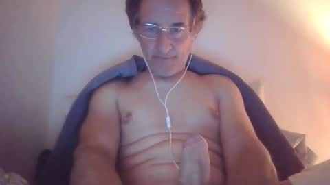 Snapshot of scotchwhieskie chatting on October 10, 2025, 10:31 pm scotchwhieskie online show from October 10, 2025, 10:31 pm