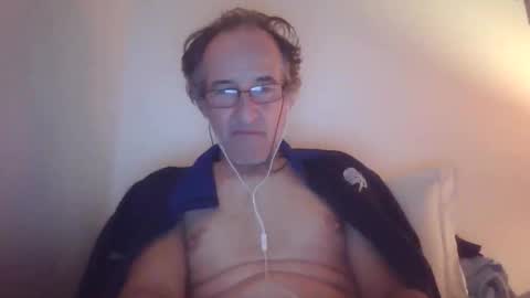 Snapshot of scotchwhieskie chatting on November 15, 2025, 11:54 pm scotchwhieskie online show from November 15, 2025, 11:54 pm