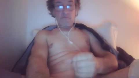 Snapshot of scotchwhieskie chatting on November 23, 2025, 12:32 am scotchwhieskie online show from November 23, 2025, 12:32 am