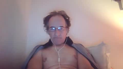 Snapshot of scotchwhieskie chatting on November 24, 2025, 11:59 pm scotchwhieskie online show from November 24, 2025, 11:59 pm