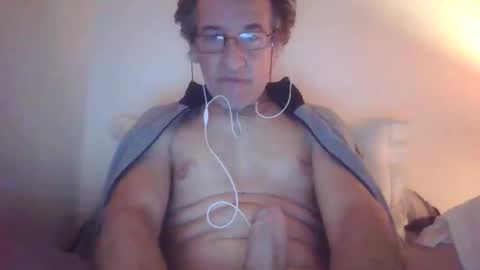 Snapshot of scotchwhieskie chatting on November 27, 2025, 11:40 pm scotchwhieskie online show from November 27, 2025, 11:40 pm