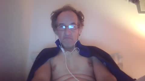 Snapshot of scotchwhieskie chatting on November 30, 2025, 12:03 am scotchwhieskie online show from November 30, 2025, 12:03 am