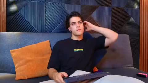 scott_delta online show from March 5, 2025, 7:49 pm