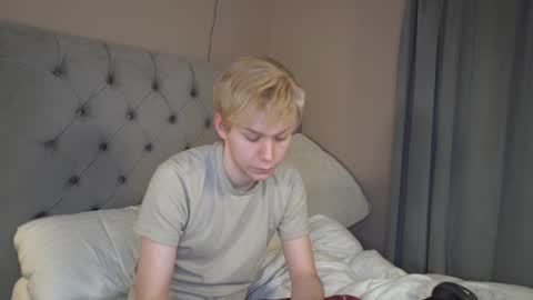 Snapshot of scottish_twink01 chatting on March 3, 2026, 12:06 am danny online show from March 3, 2026, 12:06 am