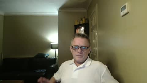 Snapshot of scottsman214 chatting on December 20, 2024, 10:32 pm James online show from December 20, 2024, 10:32 pm