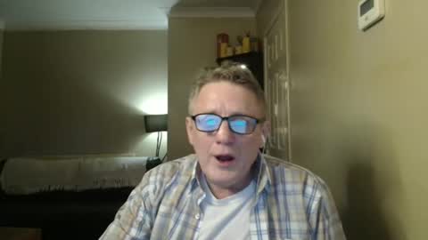 Snapshot of scottsman214 chatting on December 31, 2024, 9:28 pm James online show from December 31, 2024, 9:28 pm