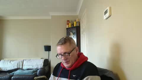 Snapshot of scottsman214 chatting on March 4, 2025, 12:22 pm James online show from March 4, 2025, 12:22 pm