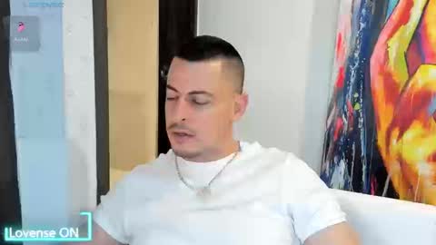 Snapshot of scotty_music chatting on September 27, 2025, 9:42 pm Ricardo online show from September 27, 2025, 9:42 pm