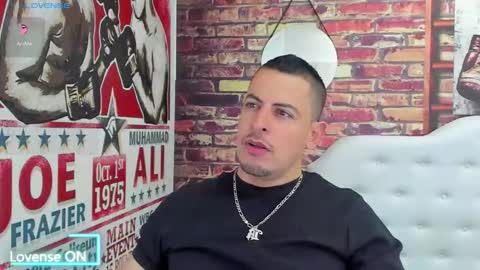 Snapshot of scotty_music chatting on October 1, 2025, 11:33 pm Ricardo online show from October 1, 2025, 11:33 pm