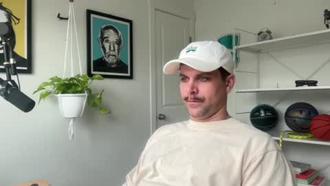 Snapshot of scottybeam chatting on February 21, 2025, 9:22 pm Scotty online show from February 21, 2025, 9:22 pm