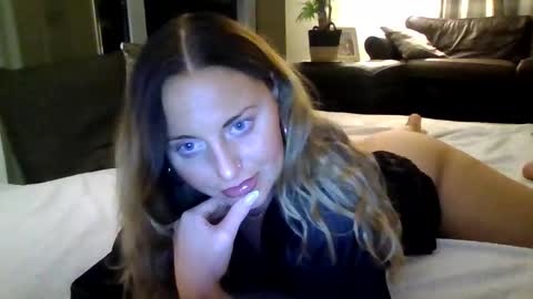 Snapshot of scouse_lexi chatting on September 15, 2025, 9:37 pm Scouse Lexi  online show from September 15, 2025, 9:37 pm