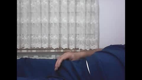 Snapshot of screw2 chatting on December 22, 2024, 11:09 pm Evren online show from December 22, 2024, 11:09 pm