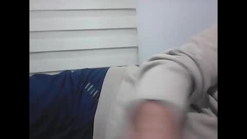 Snapshot of screw2 chatting on February 18, 2025, 7:09 pm Evren online show from February 18, 2025, 7:09 pm