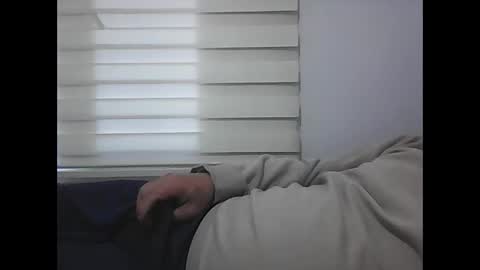 Snapshot of screw2 chatting on February 22, 2025, 1:35 pm Evren online show from February 22, 2025, 1:35 pm