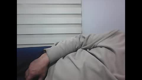 Snapshot of screw2 chatting on February 22, 2025, 4:40 pm Evren online show from February 22, 2025, 4:40 pm