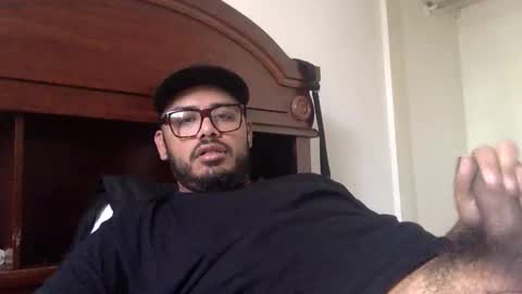 scrwedup_jux online show from May 7, 2026, 3:50 pm
