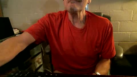 Snapshot of sdh69 chatting on October 30, 2025, 4:41 pm eating pussy  sucking dick online show from October 30, 2025, 4:41 pm