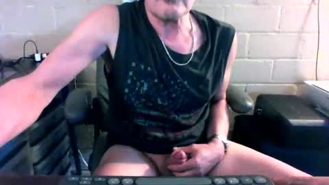 eating pussy  sucking dick online show from February 13, 2026, 2:13 pm