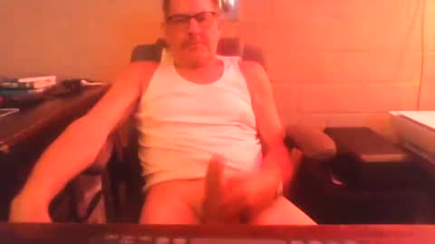 eating pussy  sucking dick online show from May 4, 2026, 8:43 am