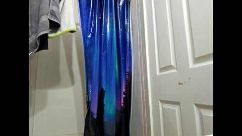 Snapshot of sdraftt45 chatting on December 22, 2024, 11:54 am Arin online show from December 22, 2024, 11:54 am