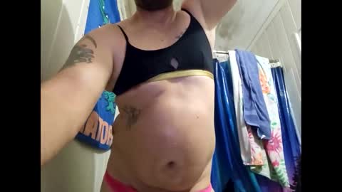 Snapshot of sdraftt45 chatting on January 10, 2025, 10:25 pm Arin online show from January 10, 2025, 10:25 pm