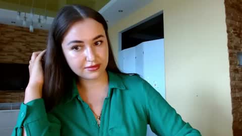 Elizabeth  online show from June 22, 2026, 9:50 am