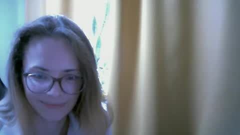 Snapshot of sea_dream chatting on September 18, 2025, 5:09 am SEA Dream online show from September 18, 2025, 5:09 am