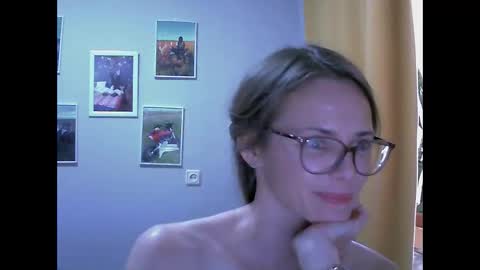 Snapshot of sea_dream chatting on October 22, 2025, 8:14 am SEA Dream online show from October 22, 2025, 8:14 am