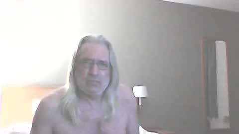 seantheflyer online show from February 5, 2025, 1:04 am