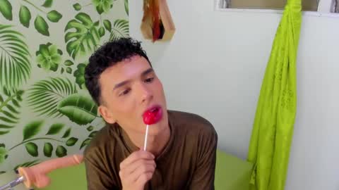 Snapshot of seantroyy chatting on March 11, 2025, 3:59 am Sean online show from March 11, 2025, 3:59 am