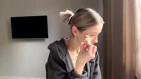 Snapshot of seasonhamiss chatting on March 3, 2026, 11:16 am Kate online show from March 3, 2026, 11:16 am