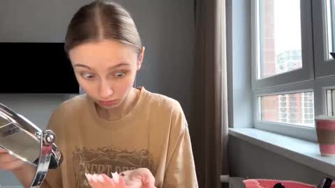 Snapshot of seasonhamiss chatting on March 4, 2026, 12:11 pm Kate online show from March 4, 2026, 12:11 pm