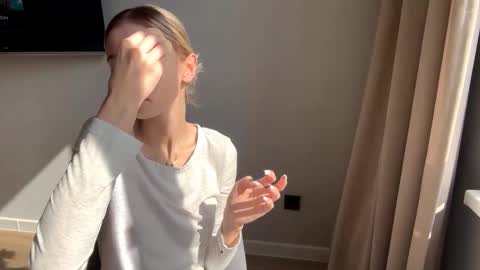 Snapshot of seasonhamiss chatting on March 13, 2026, 7:59 am Kate online show from March 13, 2026, 7:59 am