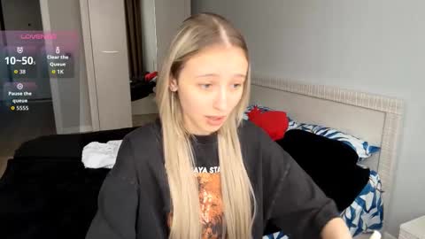 Snapshot of seasonhamiss chatting on March 30, 2026, 2:18 pm Kate online show from March 30, 2026, 2:18 pm