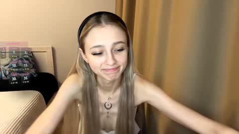 Snapshot of seasonhamiss chatting on April 3, 2026, 4:16 pm Kate online show from April 3, 2026, 4:16 pm