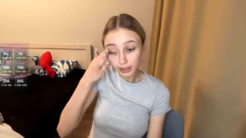 Snapshot of seasonhamiss chatting on April 6, 2026, 3:35 pm Kate online show from April 6, 2026, 3:35 pm